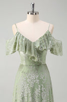 Laden Sie das Bild in den Galerie-Viewer, Dusty Sage A Linie Langes Samt Brautjungfernkleid mit Druck und Schlitz