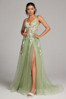 Laden Sie das Bild in den Galerie-Viewer, Grünes A-Linie Spaghettiträger Appliziertes Langes Tüll Ballkleid