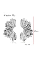 Laden Sie das Bild in den Galerie-Viewer, Goldene stilvolle plissierte Legierung Ohrringe