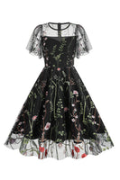 Laden Sie das Bild in den Galerie-Viewer, Aprikose A Linie bedrucktes Tüll Kleid aus den 1950er Jahren mit kurzen Ärmeln