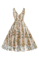 Laden Sie das Bild in den Galerie-Viewer, Schwarzes ärmelloses elegantes Vintage Kleid mit floraler Spitzenstickerei