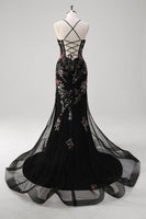 Laden Sie das Bild in den Galerie-Viewer, Schwarzes Meerjungfrau Spaghettiträger Appliziertes langes Ballkleid mit Pailletten