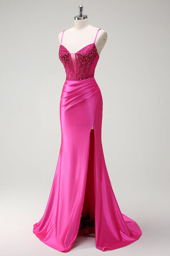 Glitzerndes fuchsia Meerjungfrau Spaghettiträger Perlenbesetztes Satin Langes Ballkleid mit Schlitz