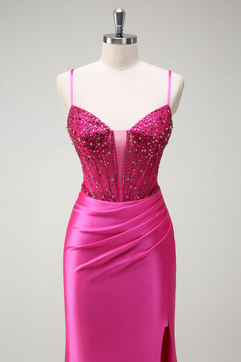 Glitzerndes fuchsia Meerjungfrau Spaghettiträger Perlenbesetztes Satin Langes Ballkleid mit Schlitz