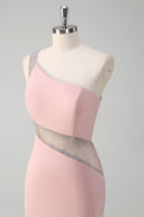 Laden Sie das Bild in den Galerie-Viewer, Funkelndes hellrosa Meerjungfrauen Eine Schulter Satin Ballkleid mit Schlitz