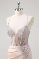 Laden Sie das Bild in den Galerie-Viewer, Blush Spaghettiträger Meerjungfrau Korsett Perlenbesetztes langes Ballkleid