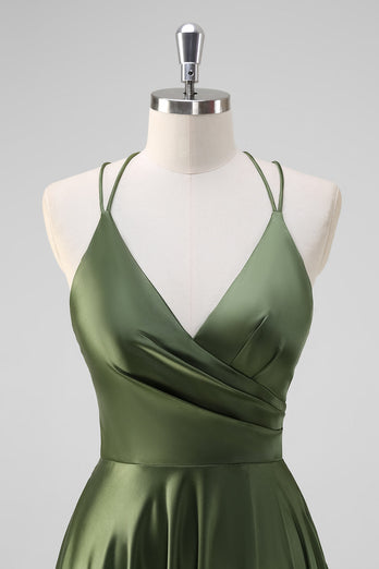 Olive Satin A-Linie Spaghettiträger Brautjungfernkleid mit Rüschen