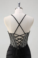 Laden Sie das Bild in den Galerie-Viewer, Glitzerndes schwarzes Meerjungfrauen Neckholder Perlen Abendkleid mit Schlitz