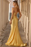 Laden Sie das Bild in den Galerie-Viewer, Trägerloses Meerjungfrauen Perlen Cut-out Gelbes Langes Ballkleid mit Schlitz