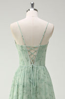 Laden Sie das Bild in den Galerie-Viewer, Grünes A-Linie Brautjungfernkleid mit Spaghettiträgern und Schlitz