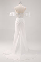 Laden Sie das Bild in den Galerie-Viewer, Weißes Meerjungfrau Kalte Schulter Korsett Appliziertes Langes Ballkleid mit Schlitz