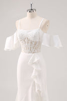 Laden Sie das Bild in den Galerie-Viewer, Weißes Meerjungfrau Kalte Schulter Korsett Appliziertes Langes Ballkleid mit Schlitz