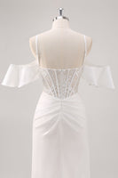 Laden Sie das Bild in den Galerie-Viewer, Weißes Meerjungfrau Kalte Schulter Korsett Appliziertes Langes Ballkleid mit Schlitz