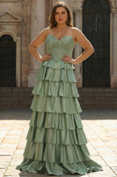 Laden Sie das Bild in den Galerie-Viewer, Grünes Herzausschnitt Gestuftes Satin Korsett Langes Plus Size Ballkleid mit Schlitz
