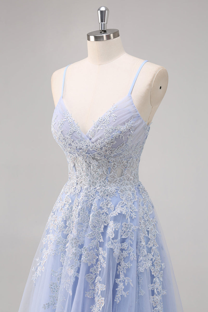 Laden Sie das Bild in den Galerie-Viewer, Lavendelfarbenes langes Ballkleid aus Tüll mit Spaghettiträgern und Perlen und Schlitz in A-Linie