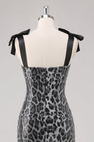Laden Sie das Bild in den Galerie-Viewer, Glitzerndes Graues Etui Partykleid mit Leopardenmuster und Krawattenriemen