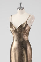 Laden Sie das Bild in den Galerie-Viewer, Goldenes Meerjungfrau Spaghettiträger Perlenbesetztes Langes Ballkleid
