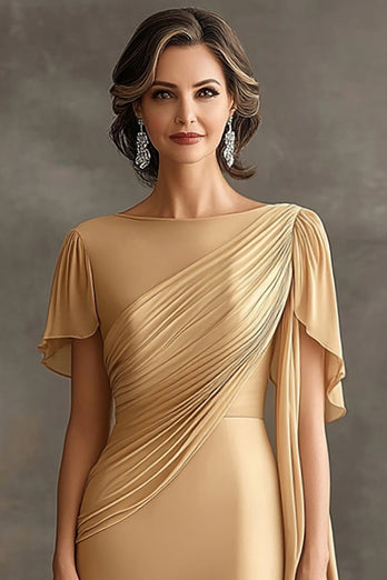 Elegantes goldenes gerafftes Brautmutterkleid mit kurzen Ärmeln