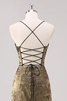 Laden Sie das Bild in den Galerie-Viewer, Schwarzes goldenes Spaghettiträger Etui Abendkleid mit Schlitz