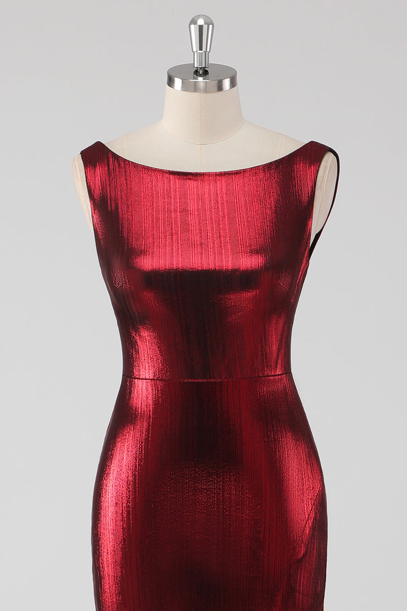 Laden Sie das Bild in den Galerie-Viewer, Burgundy Satin Abendkleid mit Rundhalsausschnitt und Schlitz