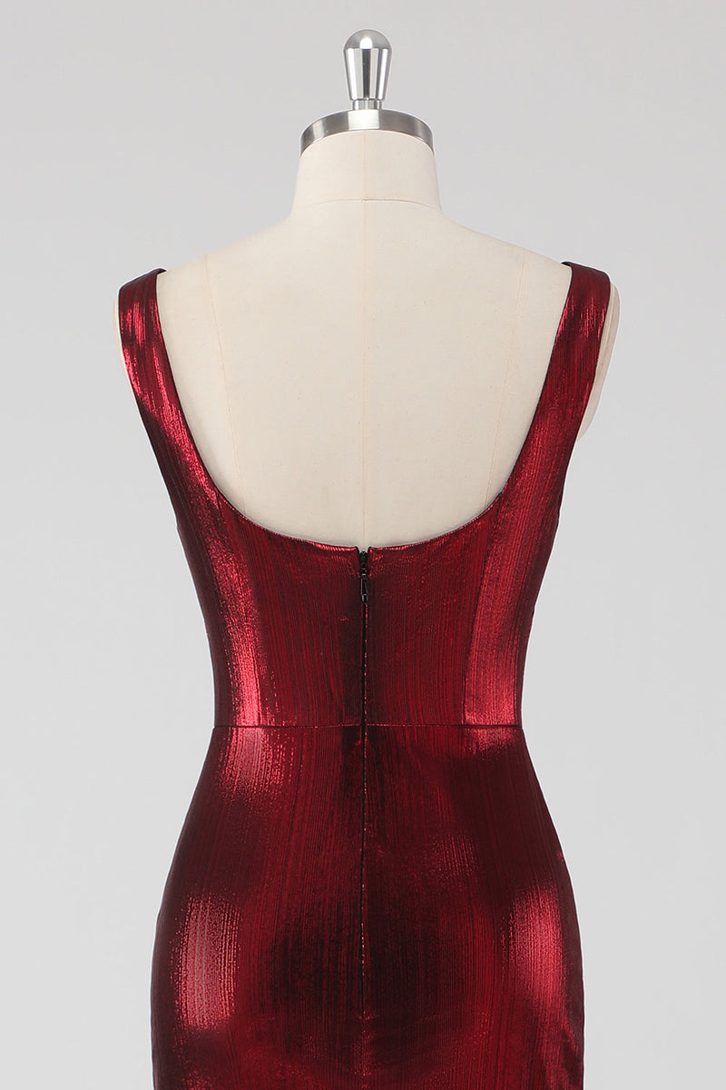Laden Sie das Bild in den Galerie-Viewer, Burgundy Satin Abendkleid mit Rundhalsausschnitt und Schlitz