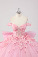 Laden Sie das Bild in den Galerie-Viewer, Prinzessin Blush Rosa Ballkleid Schulterfreies Perlenbesetztes Tüll Quinceanera Kleid aus mit Schleife