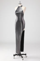 Laden Sie das Bild in den Galerie-Viewer, Glitzerndes Silbergraues Neckholder Abendkleid mit Schlitz