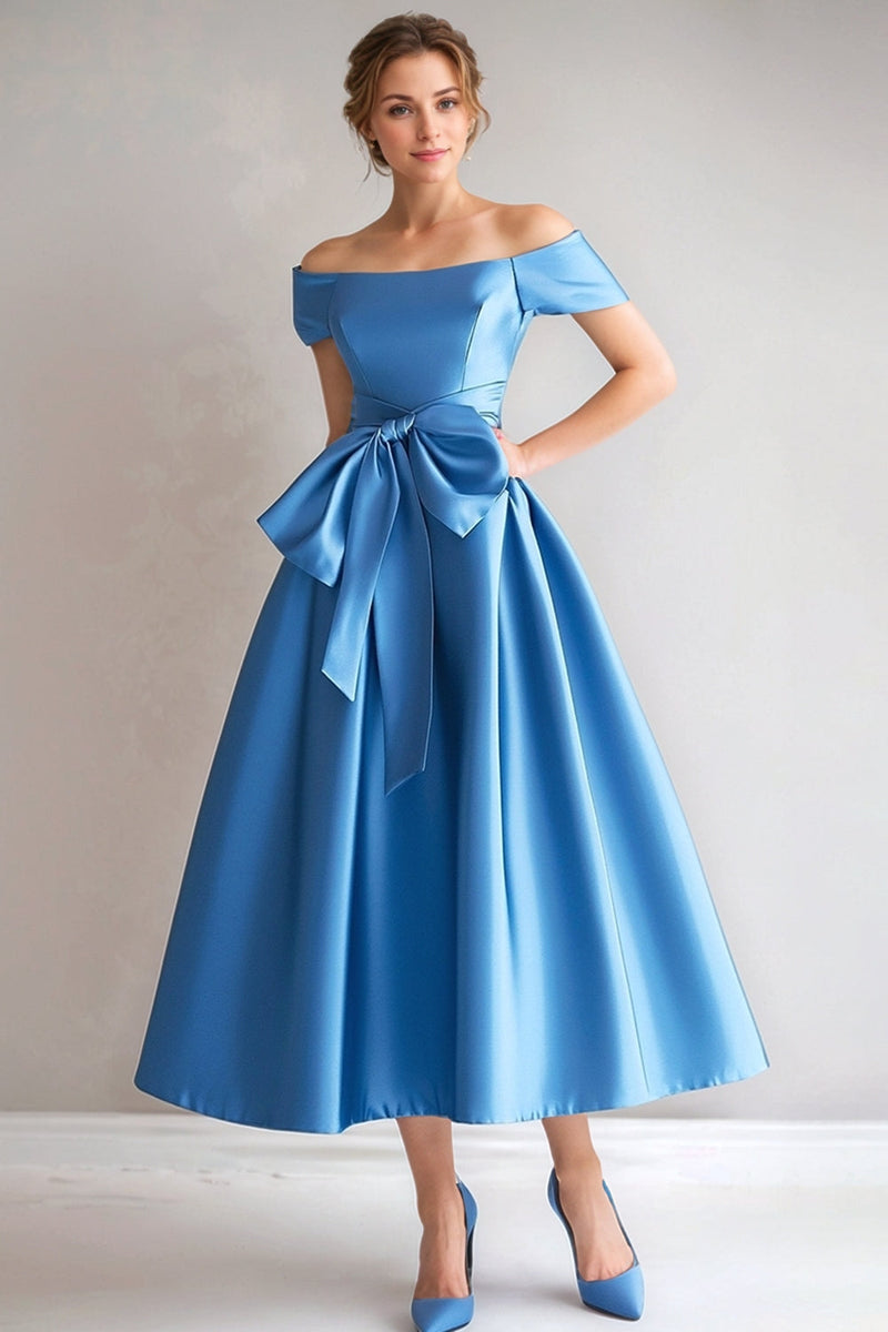 Laden Sie das Bild in den Galerie-Viewer, Blaues Teelanges schulterfreies A-Linie Satin Brautmutterkleid mit Schleife