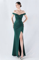 Laden Sie das Bild in den Galerie-Viewer, Burgundy Meerjungfrauen schulterfreies langes Ballkleid mit Schlitz