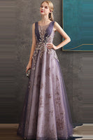 Laden Sie das Bild in den Galerie-Viewer, Lila A-Linie Rundhalsausschnitt Tüll Langes Ballkleid