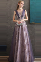 Laden Sie das Bild in den Galerie-Viewer, Lila A-Linie Rundhalsausschnitt Tüll Langes Ballkleid