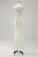 Laden Sie das Bild in den Galerie-Viewer, Weißes Rückenfreies Ballkleid aus Satin mit Wasserfallausschnitt