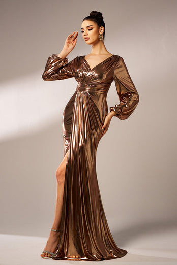 Braunes Metallic Meerjungfrauen Abendkleid mit langen Ärmeln und Schlitz