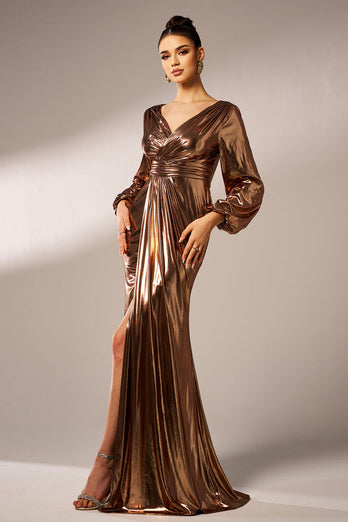 Braunes Metallic Meerjungfrauen Abendkleid mit langen Ärmeln und Schlitz