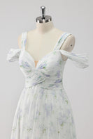 Laden Sie das Bild in den Galerie-Viewer, Weißes Geblümtes Kalte Schulter A Linie Hochzeitsgastkleid mit Schlitz