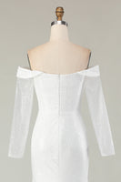 Laden Sie das Bild in den Galerie-Viewer, Elfenbein Schulterfreies Meerjungfrauen Brautkleid aus mattem Satin