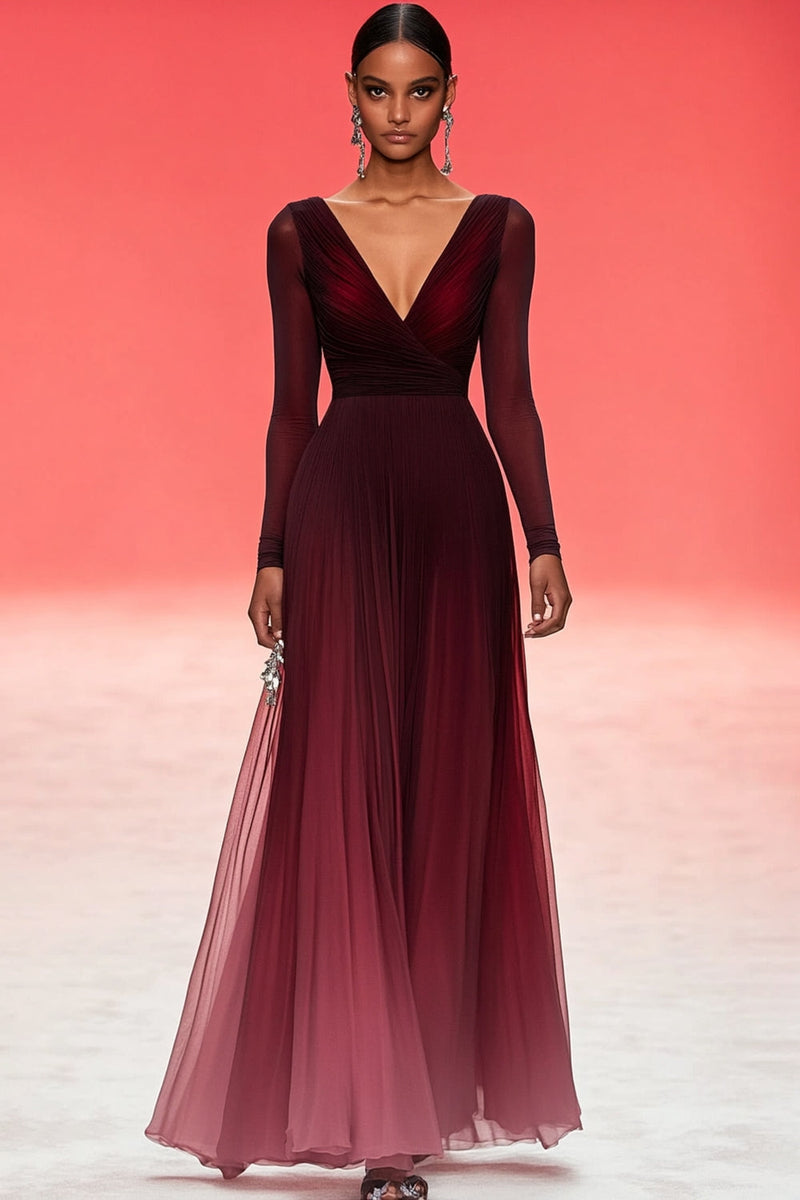 Laden Sie das Bild in den Galerie-Viewer, Elegantes Burgundy V-Ausschnitt Ballkleid mit Rüschen und langen Ärmeln