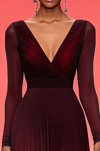 Elegantes Burgundy V-Ausschnitt Ballkleid mit Rüschen und langen Ärmeln