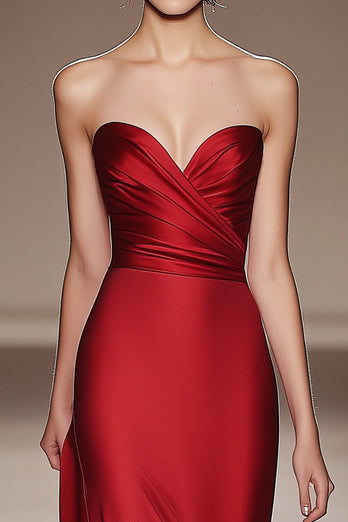 Rotes Trägerloses Plissiertes Satin Formelles Abendkleid mit Schlitz