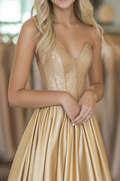 Laden Sie das Bild in den Galerie-Viewer, Gold Satin Herzausschnitt A Linie Gerafftes Ballkleid mit Perlen
