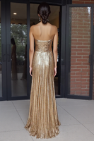 Laden Sie das Bild in den Galerie-Viewer, Gold Langes A-Linie Herzausschnitt Metallic Plissee Ballkleid mit Falten