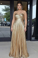 Laden Sie das Bild in den Galerie-Viewer, Gold Langes A-Linie Herzausschnitt Metallic Plissee Ballkleid mit Falten