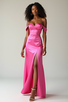 Laden Sie das Bild in den Galerie-Viewer, Einfaches Fuchsia Schulterfreies Satin Ballkleid mit Schlitz