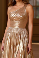 Laden Sie das Bild in den Galerie-Viewer, Gold A Linie Eine Schulter Langes Metallic Ballkleid mit Schlitz