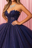 Laden Sie das Bild in den Galerie-Viewer, Glitzerndes Marineblaues Trägerloses Quinceanera Kleid aus Spitze mit Applikationen