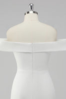 Laden Sie das Bild in den Galerie-Viewer, Weißes Schulterfreies Satin Standesamtkleid