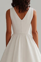 Laden Sie das Bild in den Galerie-Viewer, Mattes Satin A-Linie Ärmelloses Langes Standesamtkleid