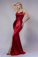 Laden Sie das Bild in den Galerie-Viewer, Burgundy Meerjungfrauen Neckholder Gerafftes Langes Ballkleid mit Schlitz