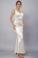 Laden Sie das Bild in den Galerie-Viewer, Einfaches Spaghettiträger Weißes Meerjungfrau Langes Brautkleid