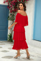 Laden Sie das Bild in den Galerie-Viewer, Rotes Schulterfreies Gestuftes Plissiertes Brautjungfernkleid in A-Linie